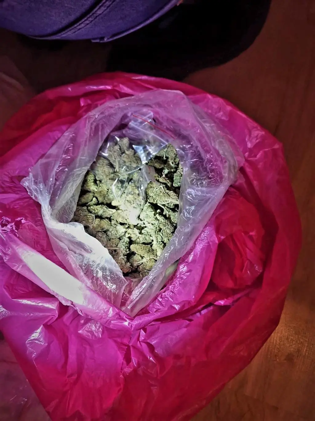 Diler pomylił policjantów z klientami