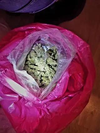 Diler pomylił policjantów z klientami