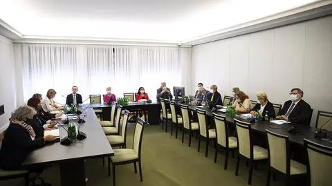 Komisja Zdrowia zajmowała się dostępnością świadczeń zdrowotnych i praw pacjenta w czasie epidemii Covid-19