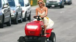 Sébastien Valiela - Paris Hilton na kosiarce, 2006