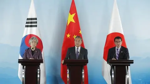 Pierwsze od trzech lat spotkanie ministrów spraw zagranicznych Chin Japonii i Korei Południowej