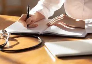 O co chodzi w lex szarlatan? "Intencją jest to, żeby nie można było oszukiwać ludzi"