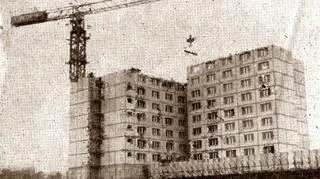 Budowa hotelu w grudniu 1976 r
