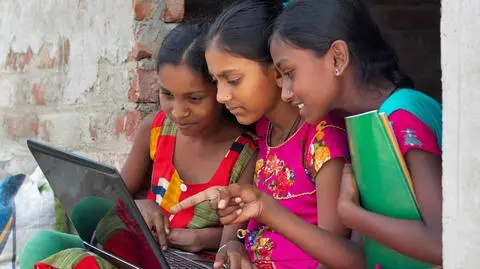 Indie wprowadzają poważną regulację na import laptopów i tabletów