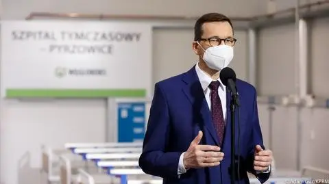 W Niemczech maseczki są konieczne także w samochodach prywatnych? Sprawdzamy słowa premiera