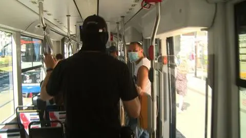 Pouczają, a tych bez masek wypraszają. Kontrole w krakowskim MPK