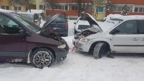 Podjeżdża ktoś, kto akurat jest najbliżej