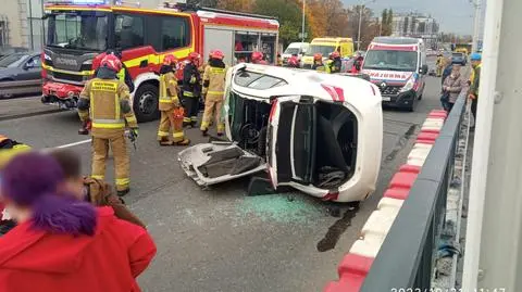 Auto na boku na Wisłostradzie