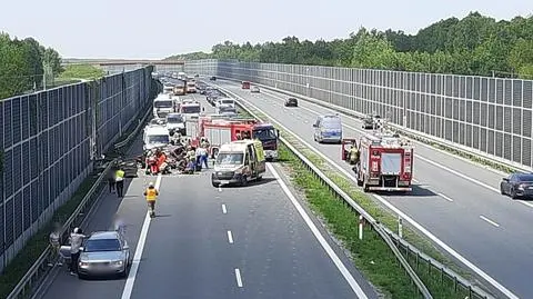 Nie żyje 9-latek, który wypadł z samochodu podczas wypadku na autostradzie A4