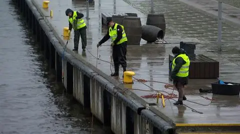Sprzątanie Odry magnesami