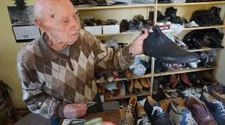 93-letni Józef Kania z Torunia cały czas aktywnie pracuje