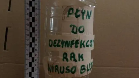 Oblał ją łatwopalną cieczą