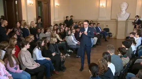 Hołownia do licealistów: Oglądacie czasami Sejm? Daleko jesteśmy od ideału. Wczoraj się panowie mało nie pobili 