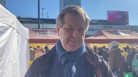 David Harris przyjechał na Dworzec Centralny w Warszawie