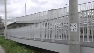 Zniknąć ma nie tylko stacja, ale też kładka nad torami