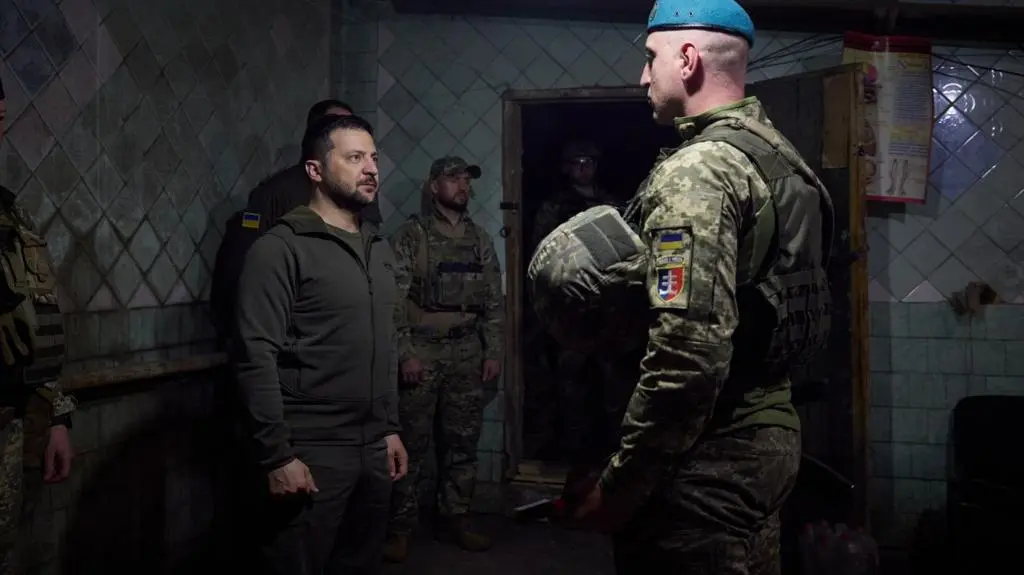 Zełenski na froncie