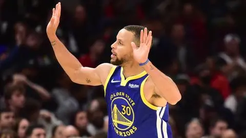 Wojownicy odrobili straty i umocnili się na prowadzeniu. Curry bohaterem