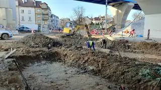 Pozostałości Twierdzy Kraków znaleziono podczas przebudowy drogi pod wiaduktem kolejowym na ulicy Dekerta