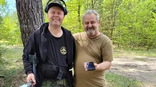 Pan Marek znalazł przez przypadek obrączkę pana Adama