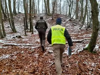 25-latek i 27-latek wykopali schron przy zabytkowej budowie