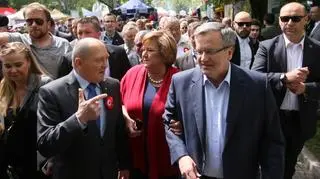 Prezydent na pikniku. "Idziemy powąchać, popatrzeć. Może coś tam uda się skubnąć"