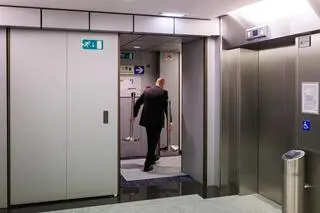 Przeszukanie w biurze asystenta europosła
