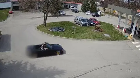 Driftował na stacji benzynowej. Zatrzymał się tuż przed maską radiowozu