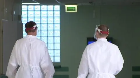 Maseczki czy przyłbice?