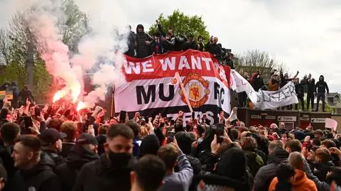 Hit Premier League przełożony. Wściekli fani wdarli się na Old Trafford