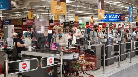 Nowa dieta Polaków. W koszykach mniej alkoholu, mięsa i masła