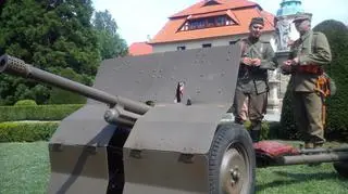 Repliki broni i wojskowego sprzętu