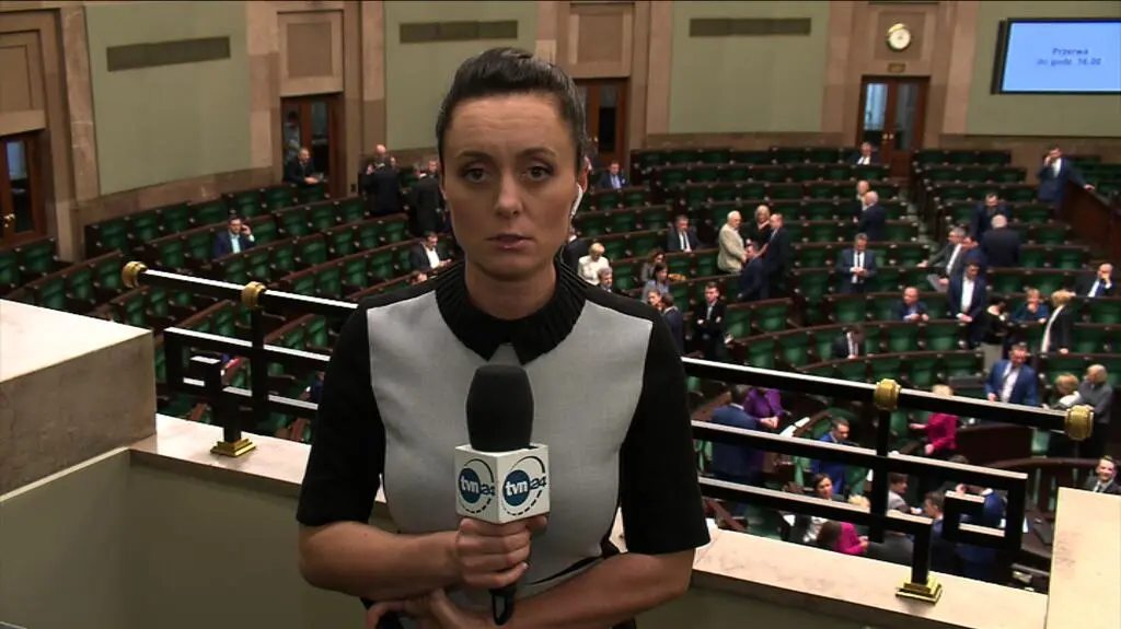 Przerwa w obradach potrwa do godz