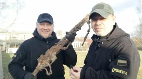 Po 75 latach wykopali karabin. "Niesamowite i zaskakujące odkrycie"