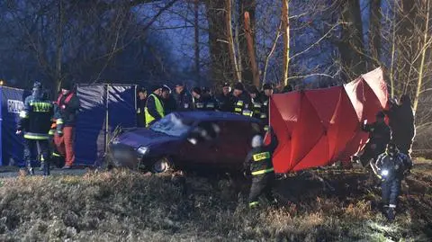 Prokuratura bada sprawę ciał w wyłowionym aucie