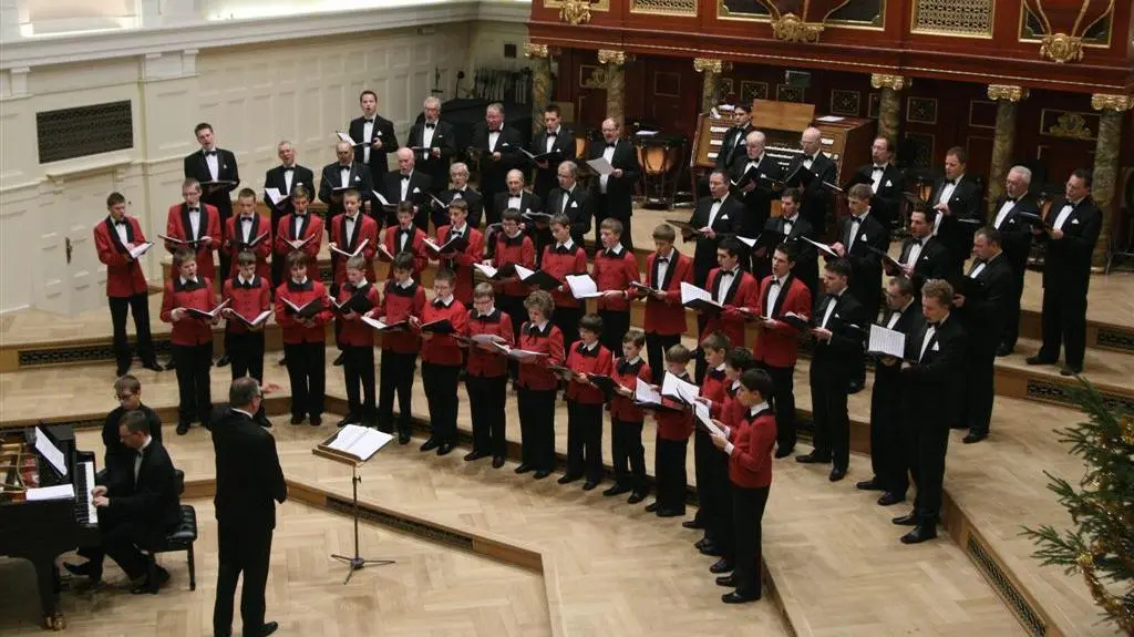 Chór w okazałości 