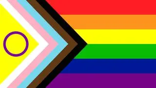 Zaktualizowana flaga tęczowa, włączająca wszystkie grupy tożsamościowe LGBTQ+