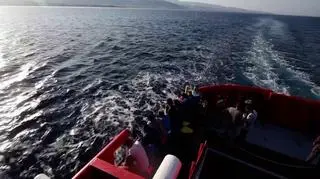 Statek z migrantami u wybrzeży Włoch