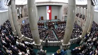 Zgrzyty podczas orędzia