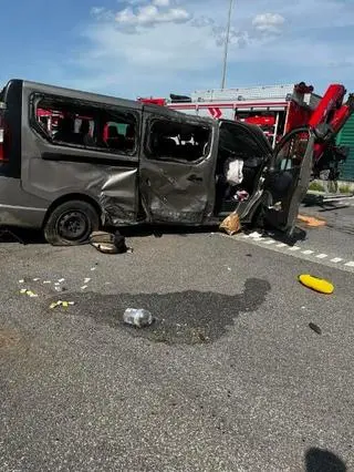 Wypadek busa na A1