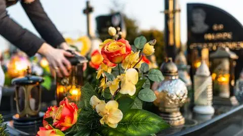 Maseczki na cmentarzach. Minister wyjaśnia