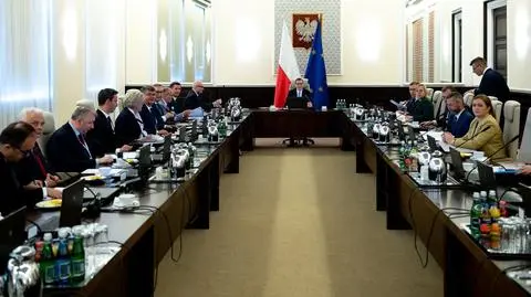Premier o zakupie obligacji skarbowych. "To chyba dobrze"