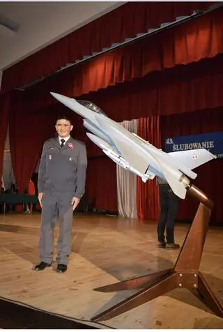 Jeden z synów generała afgańskich wojsk specjalnych w Szkole Orląt w Dęblinie