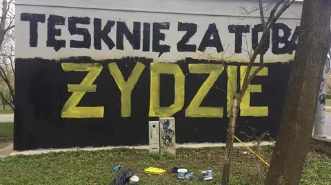 Napis Rafała Betlejewskiego na murze w Szczecinie. Podobny pojawił się na ogrodzeniu cmentarza w Tykocinie 