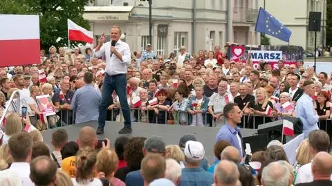 Tusk do Kaczyńskiego: żebyś nie czuł się samotny, wystawię na liście Romana Giertycha