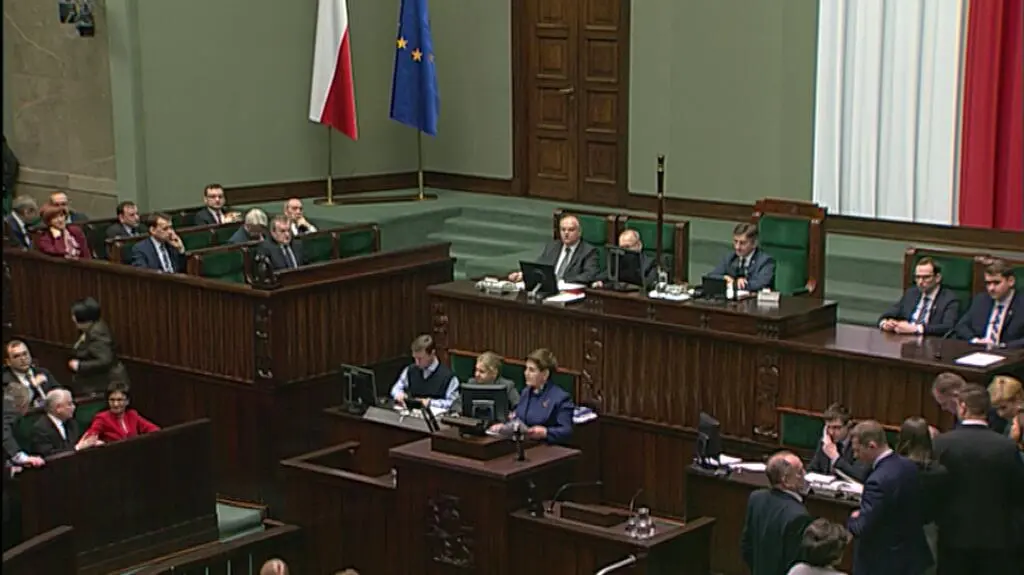 Szydło: wierzę, że spotkanie liderów klubów parlamentarnych nie było tylko teatrem politycznym 
