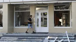Zniszczenia po rosyjskim uderzeniu na Lwów
