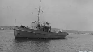 Okręt-baza nurków ORP Nurek w porcie w Gdyni 1936-39