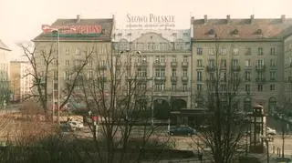 Neony na placu Kościuszki na początku XXI wieku