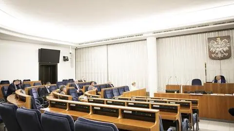 "Udało się odnaleźć pakiety wyborcze". Jeszcze kilka dni temu nikt "nie miał wiedzy", gdzie są