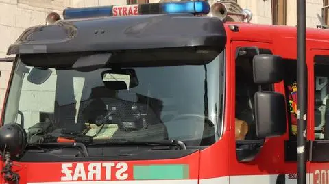 Strażacy jechali do pożaru, zderzyli się z samochodem osobowym. Ranny 11-latek